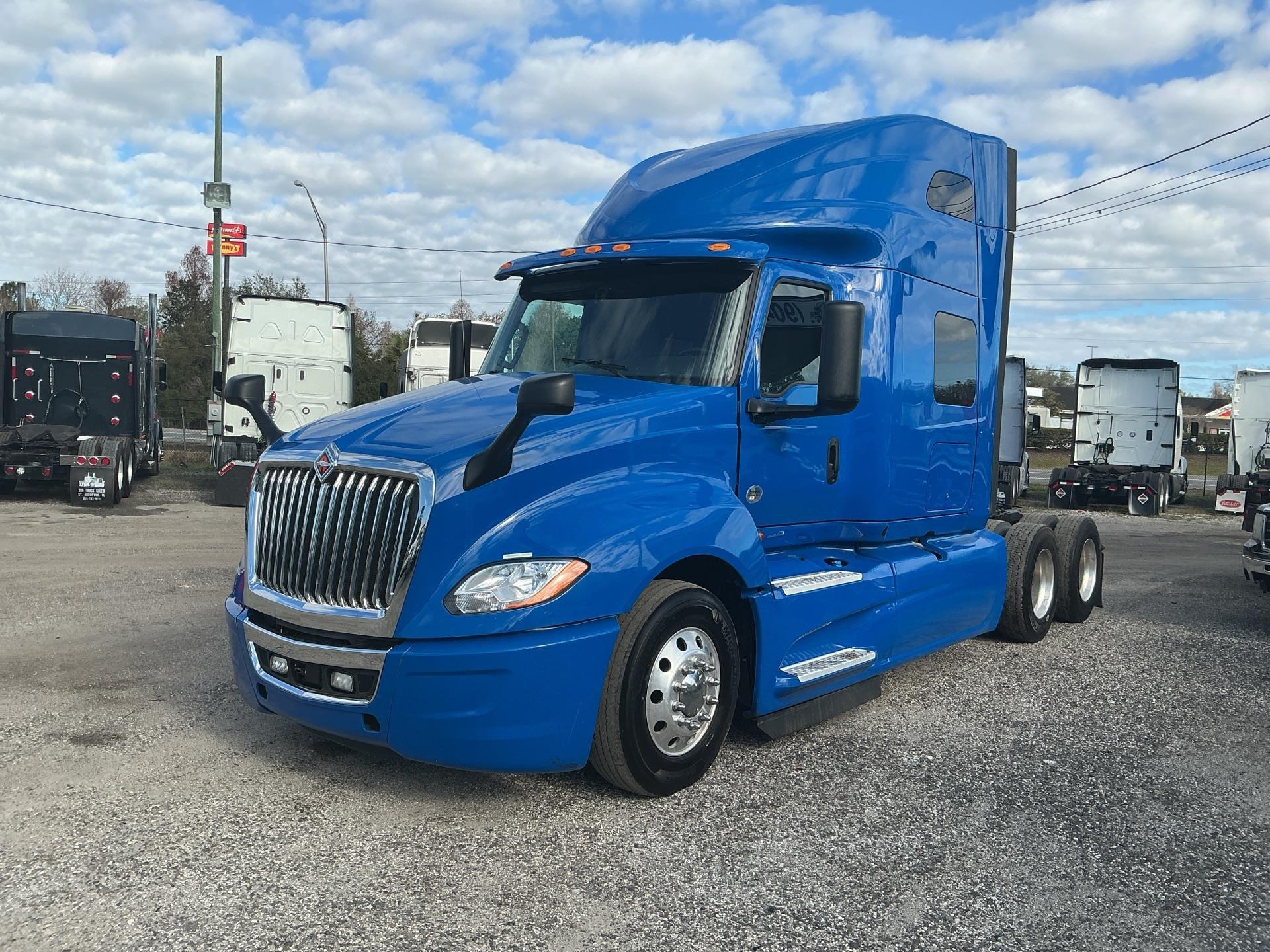 2019 International LT625