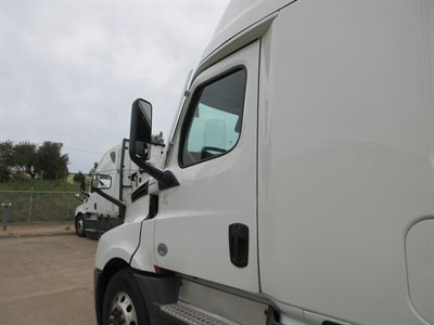 2023 Freightliner Cascadia