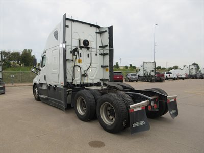 2023 Freightliner Cascadia