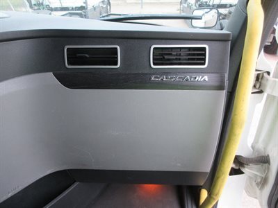 2023 Freightliner Cascadia
