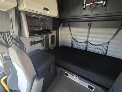 2022 Freightliner Cascadia