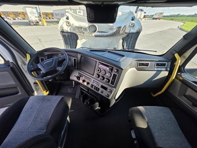 2022 Freightliner Cascadia