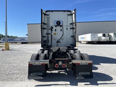 2022 Freightliner Cascadia 126