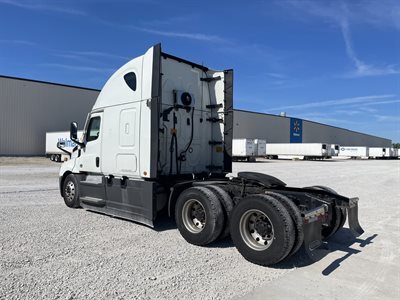 2022 Freightliner Cascadia 126