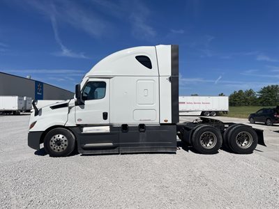 2022 Freightliner Cascadia 126