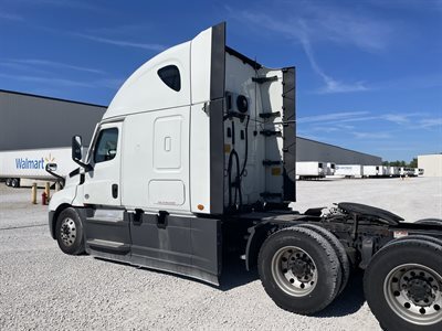 2022 Freightliner Cascadia 126
