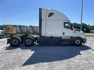2022 Freightliner Cascadia 126