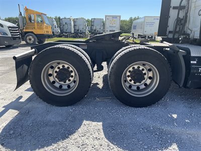 2022 Freightliner Cascadia 126