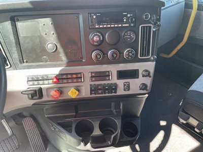 2022 Freightliner Cascadia 126