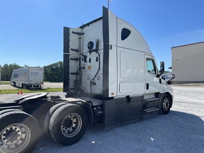 2022 Freightliner Cascadia 126
