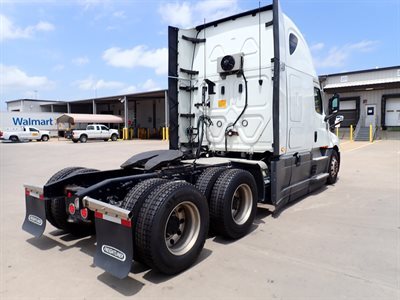2022 Freightliner Cascadia 126