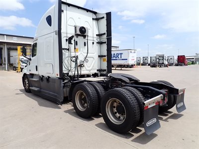2022 Freightliner Cascadia 126