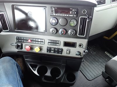 2022 Freightliner Cascadia 126