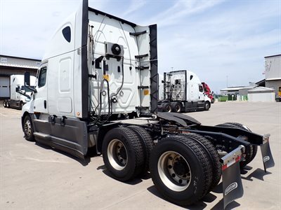 2022 Freightliner Cascadia 126