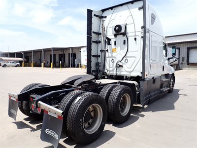 2022 Freightliner Cascadia 126
