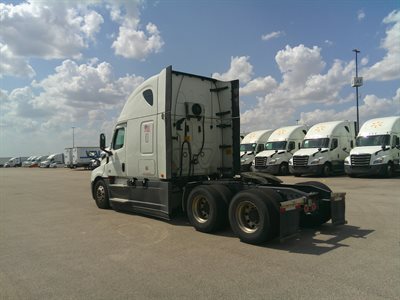 2022 Freightliner Cascadia