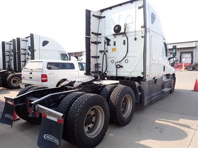 2022 Freightliner Cascadia 126