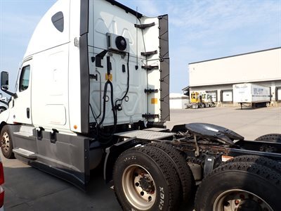 2022 Freightliner Cascadia 126