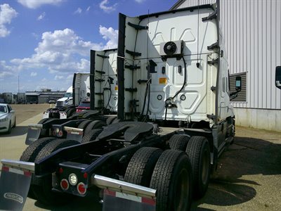 2022 Freightliner Cascadia
