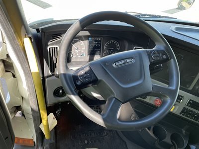 2022 Freightliner Cascadia