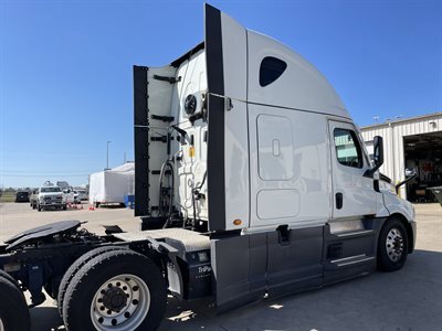 2022 Freightliner Cascadia