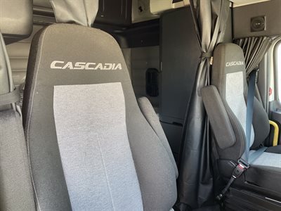 2022 Freightliner Cascadia