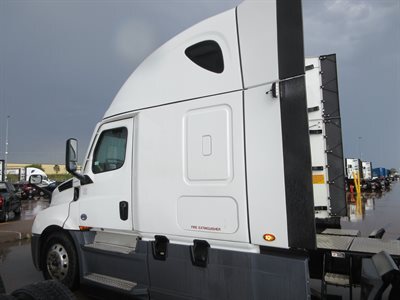 2023 Freightliner Cascadia