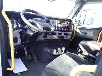 2022 Freightliner CASCADIA 126