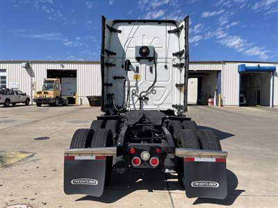 2022 Freightliner Cascadia
