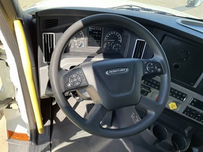 2022 Freightliner Cascadia