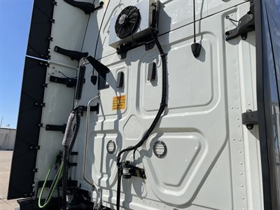 2022 Freightliner CASCADIA 126