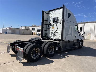 2022 Freightliner Cascadia