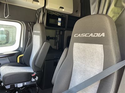 2022 Freightliner Cascadia