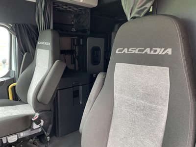 2022 Freightliner CASCADIA 126