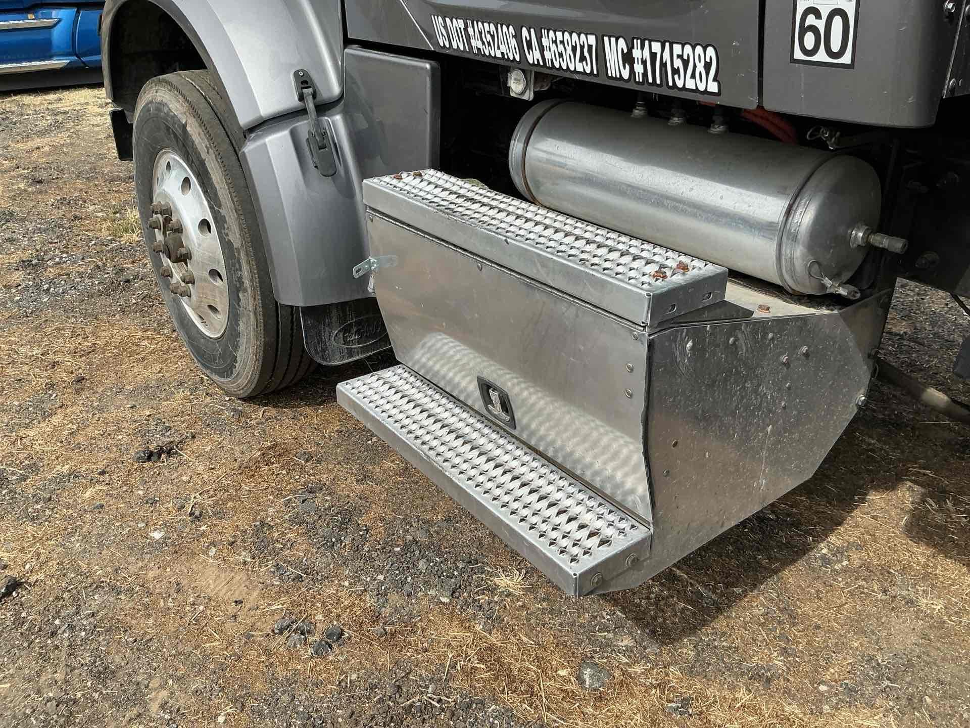 2019 Peterbilt 567