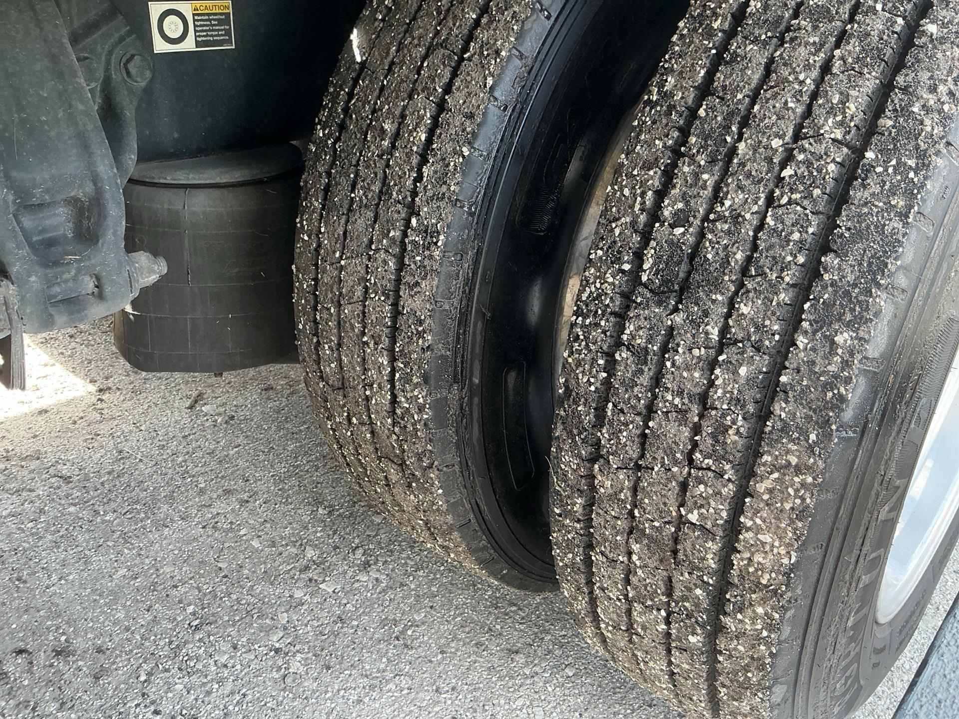 2017 Peterbilt 389