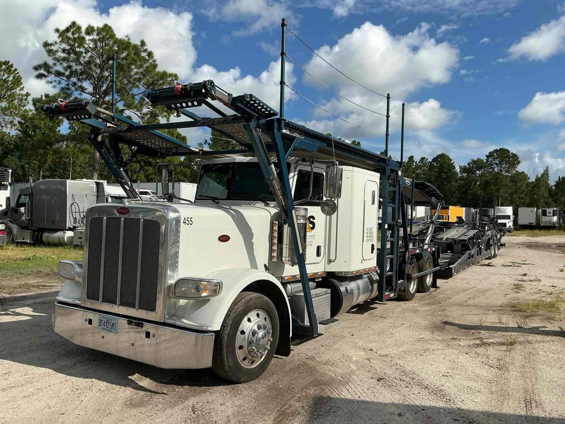 Photo of 2017 Peterbilt 389