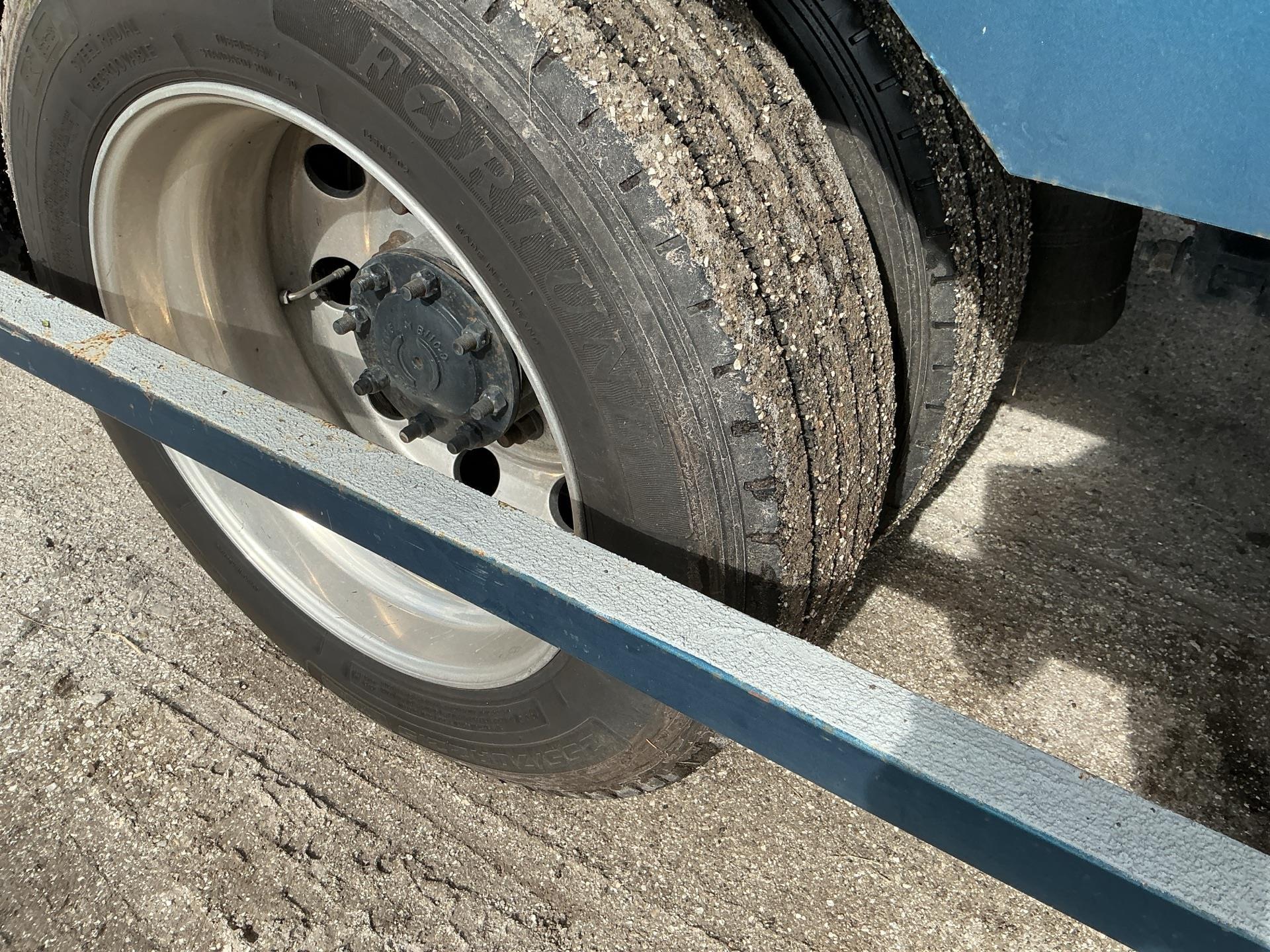 2017 Peterbilt 389