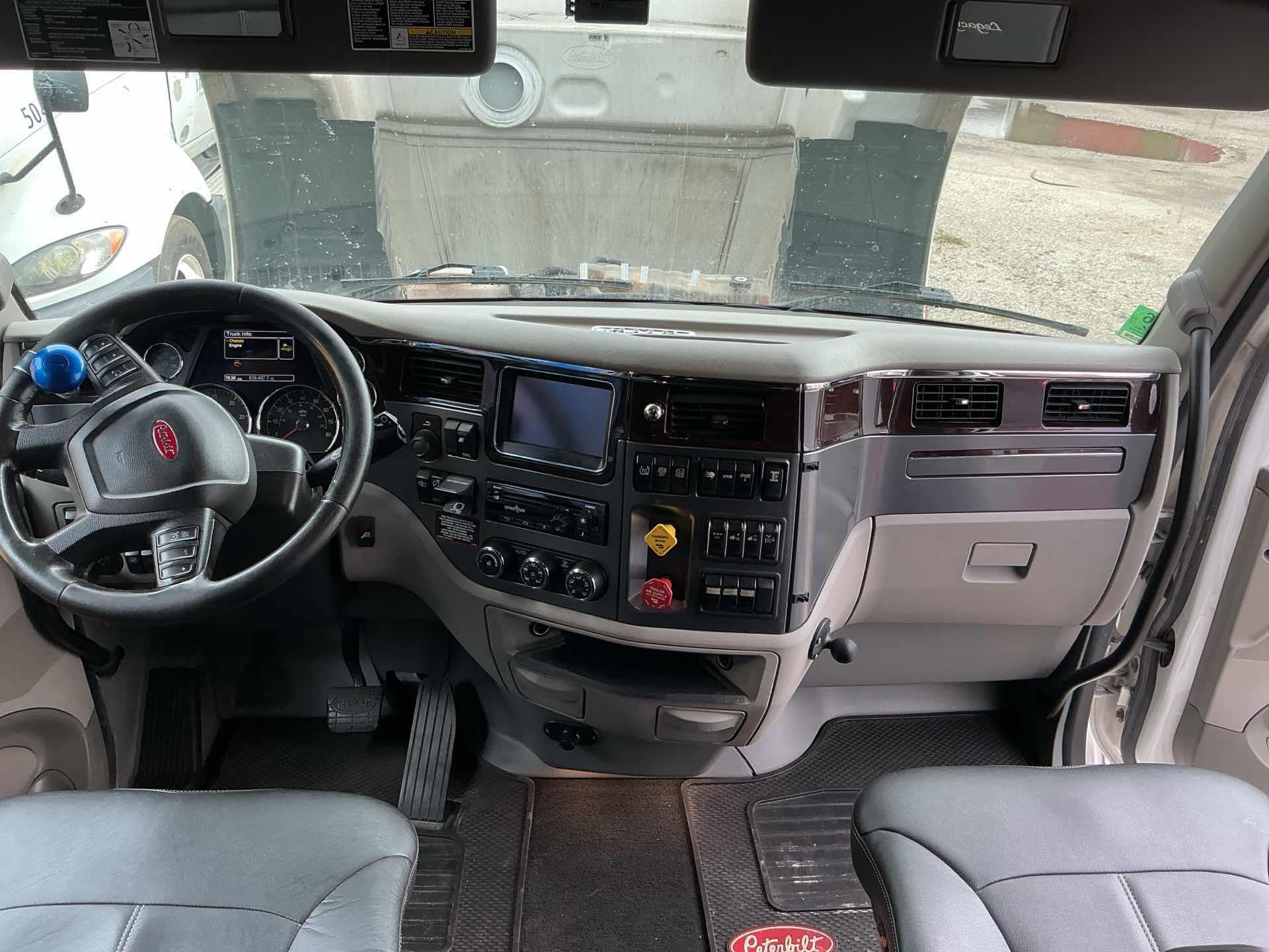 2020 Peterbilt 579