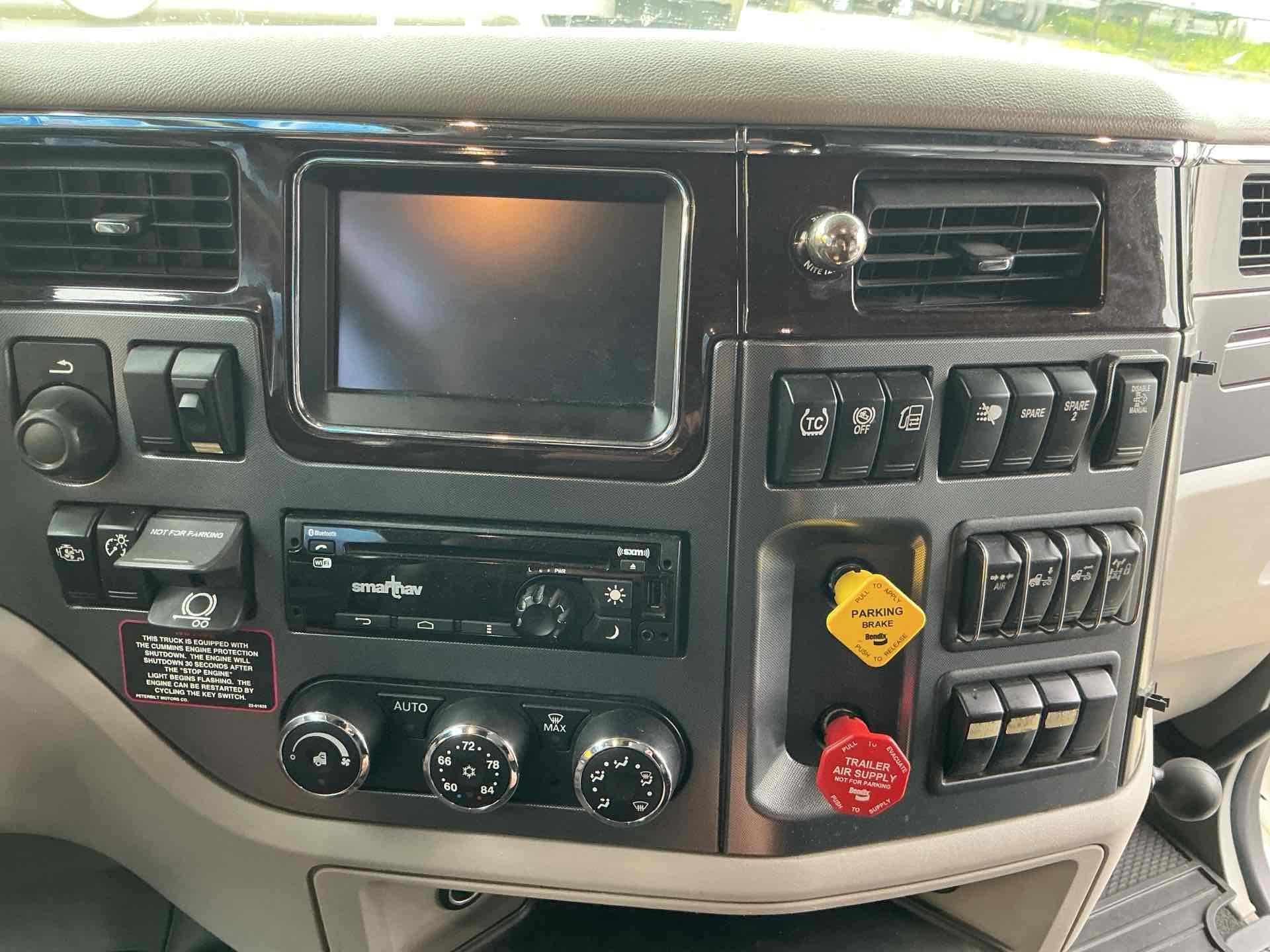 2020 Peterbilt 579