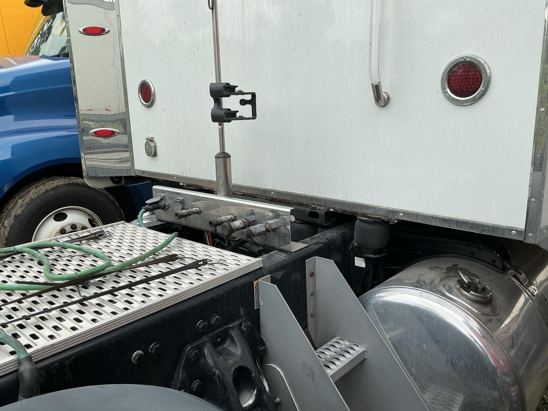 2020 Peterbilt 579