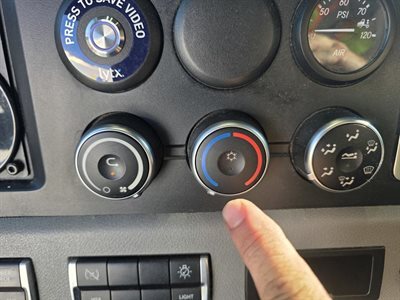 2022 Freightliner CASCADIA 126