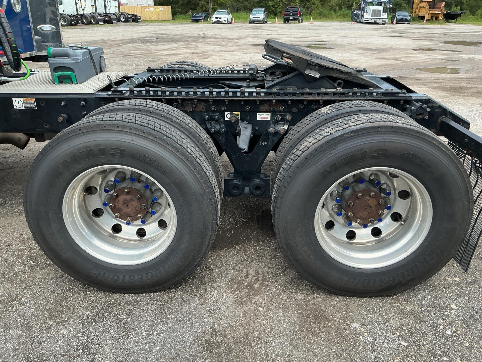 2023 Kenworth T680