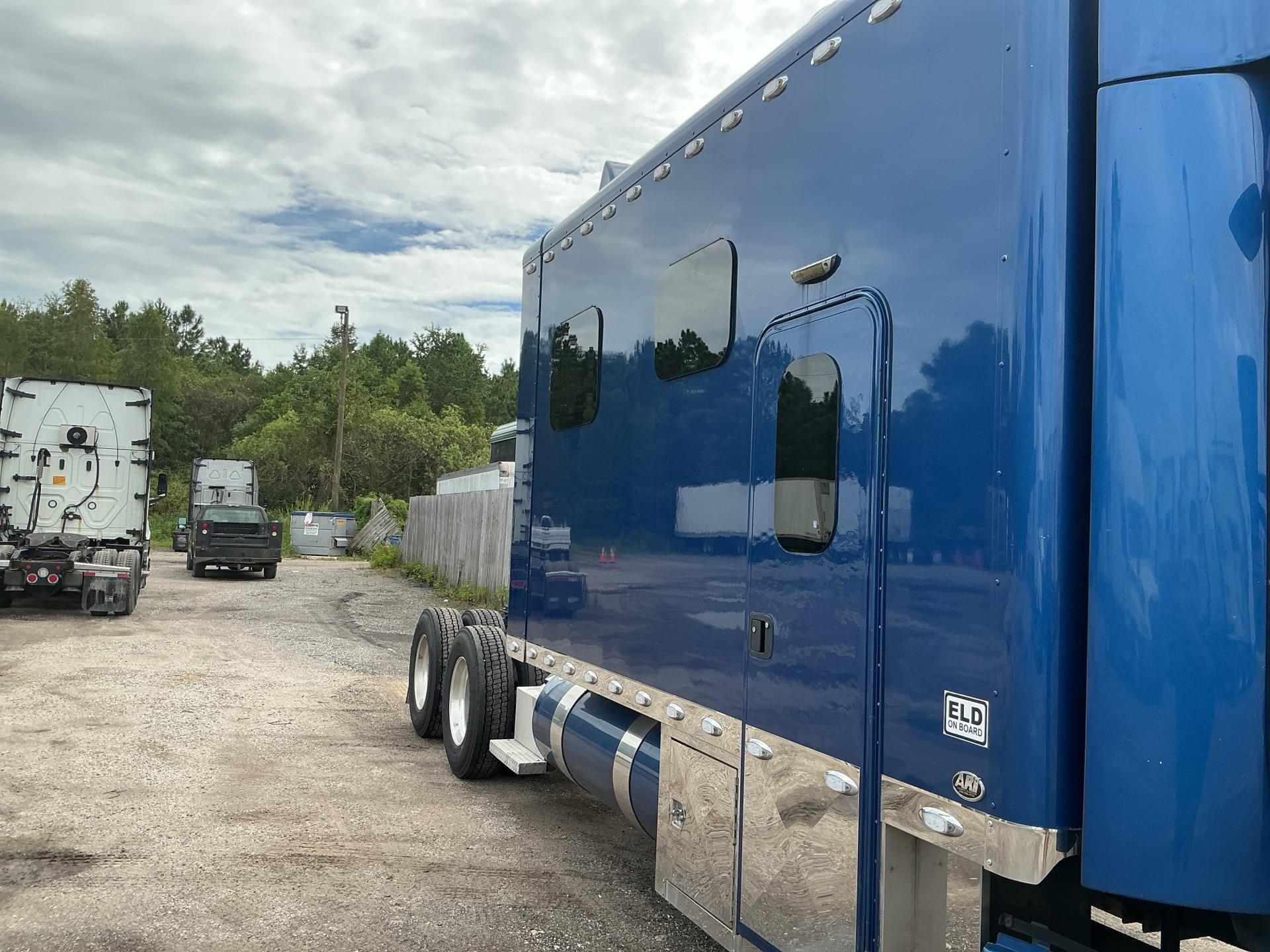 2023 Kenworth T680