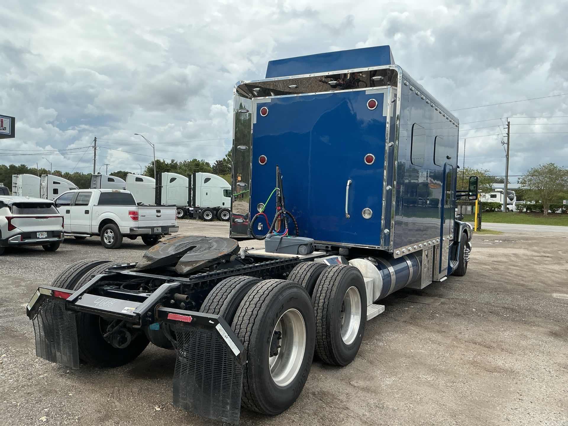 2023 Kenworth T680
