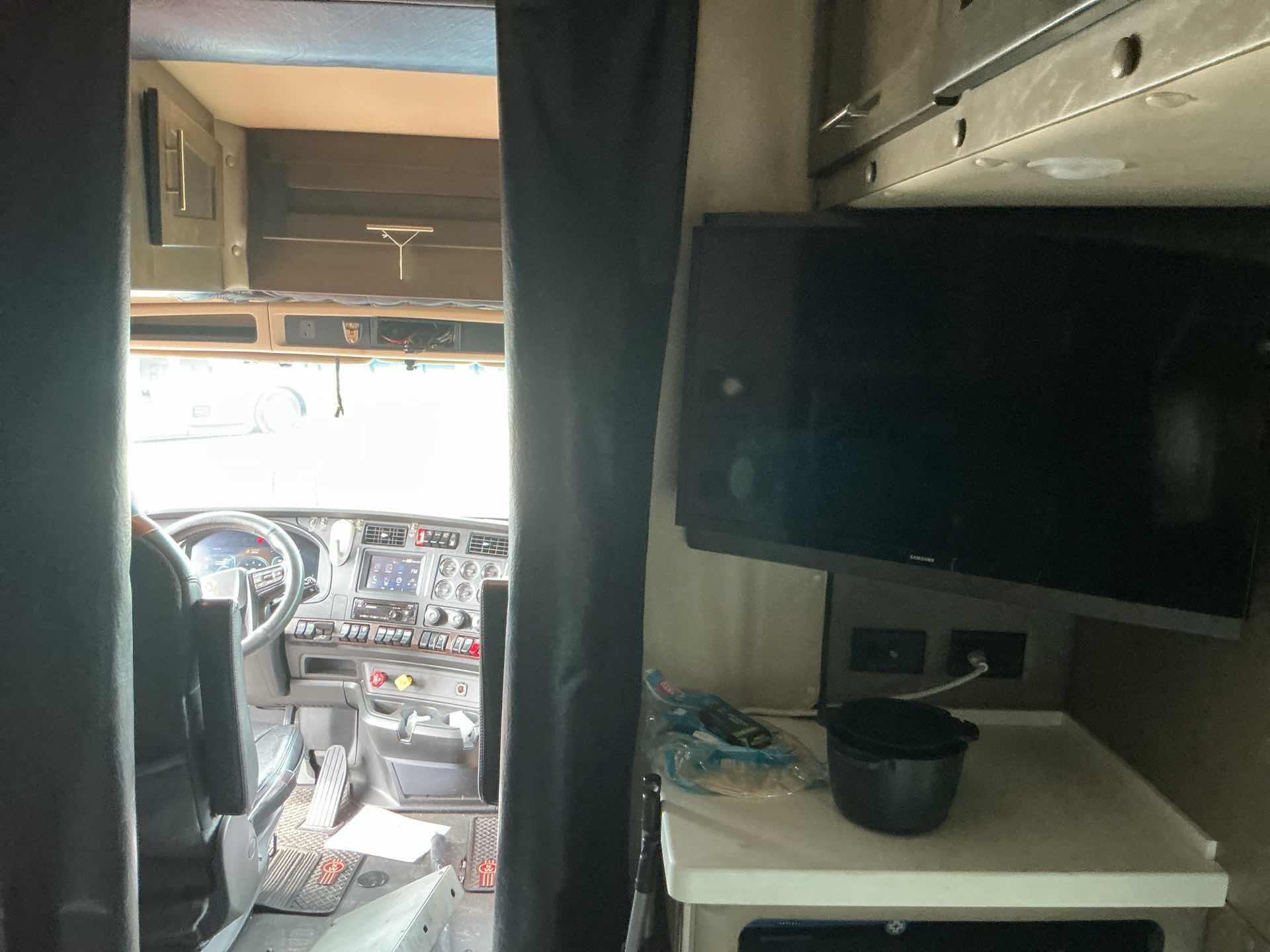 2023 Kenworth T680