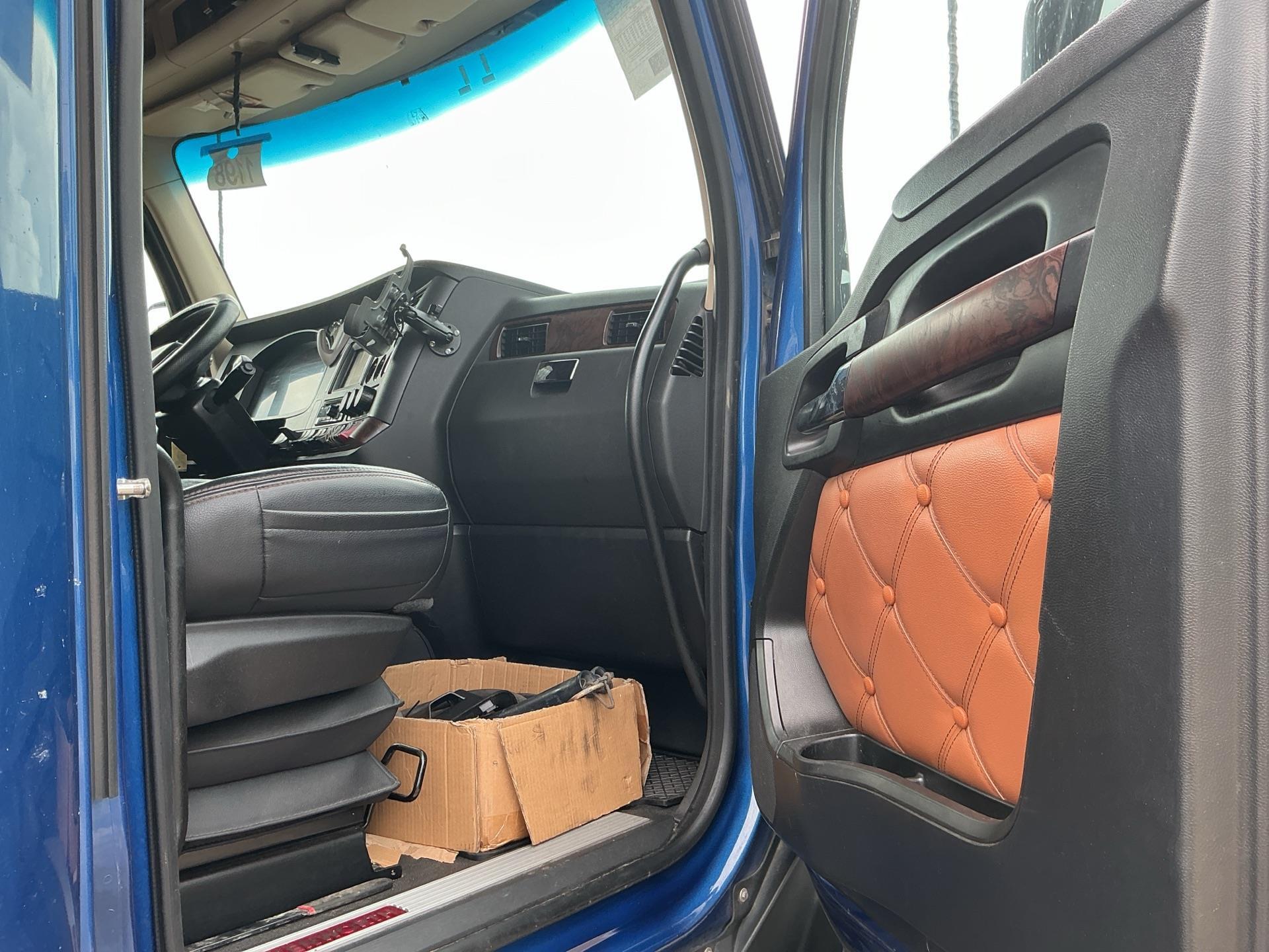 2023 Kenworth T680