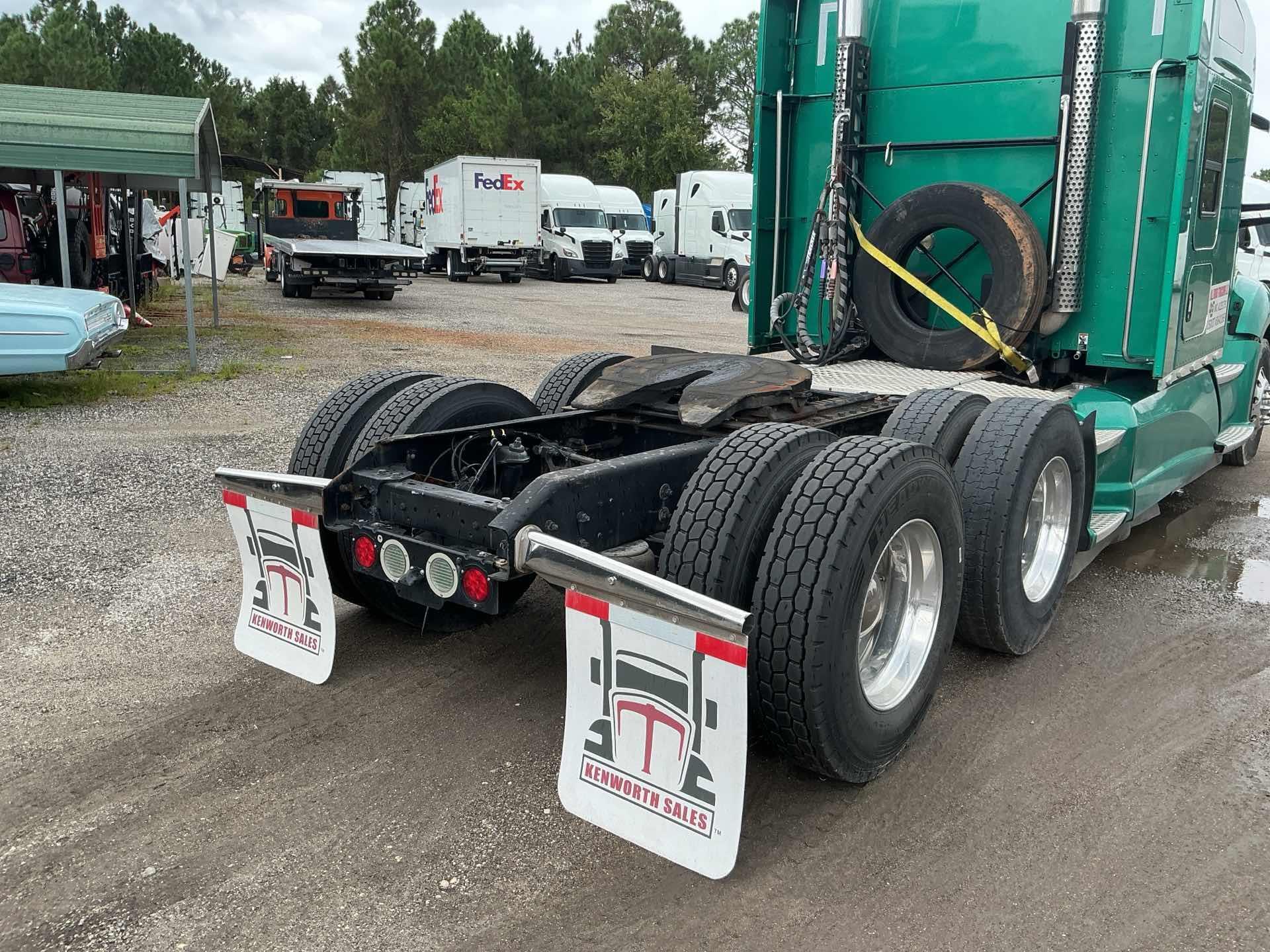 2021 Kenworth T680
