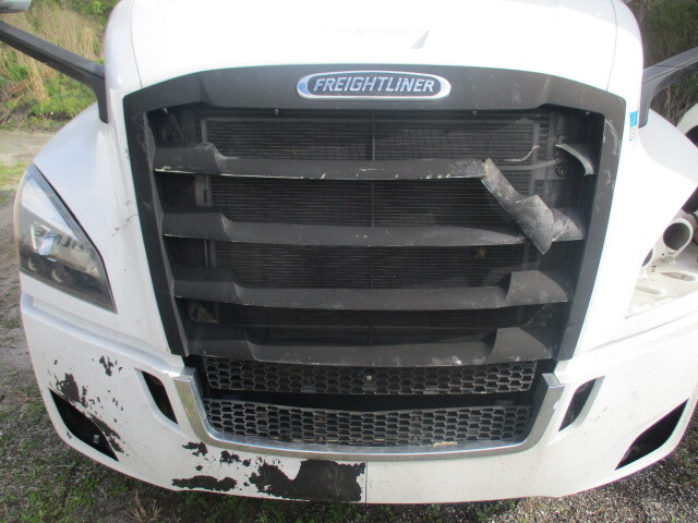 2020 Freightliner CASCADIA