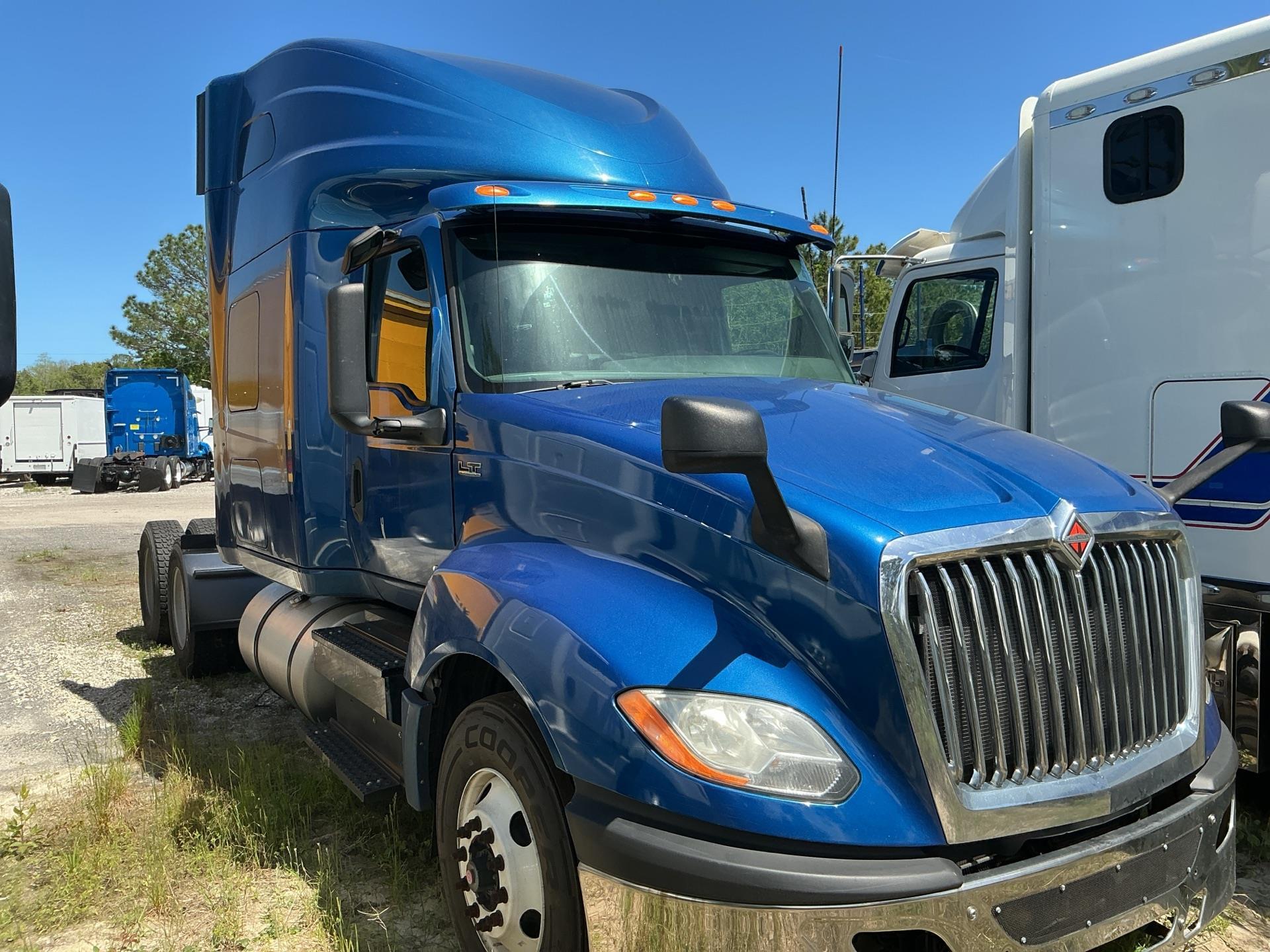 2020 International LT625